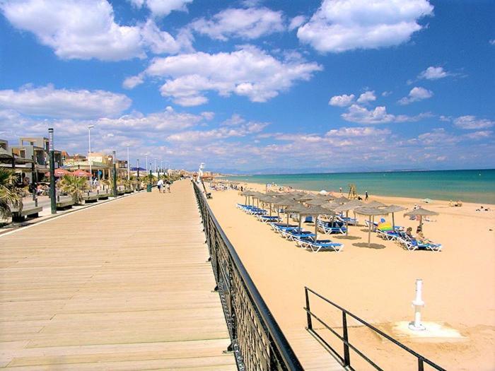 Apartment With Pool, Sea Views & Balcony Less Than 10Min Walk To La Mata Beach! Torrevieja Kültér fotó