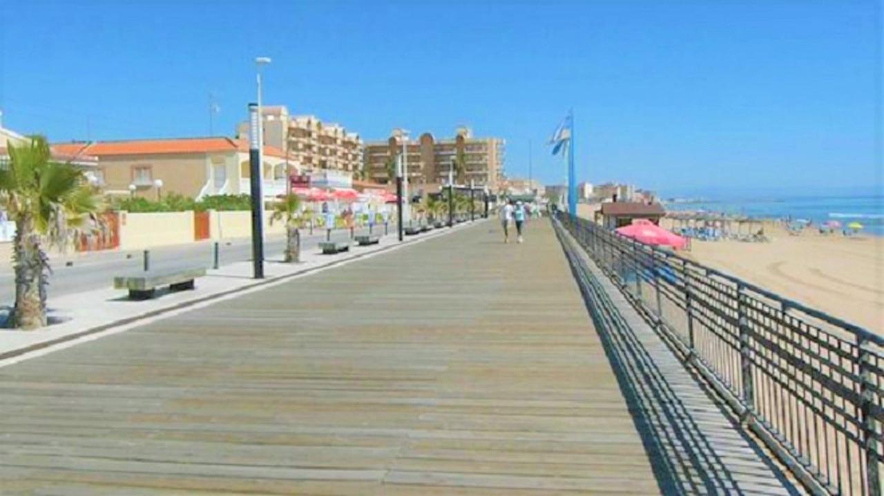 Apartment With Pool, Sea Views & Balcony Less Than 10Min Walk To La Mata Beach! Torrevieja Kültér fotó