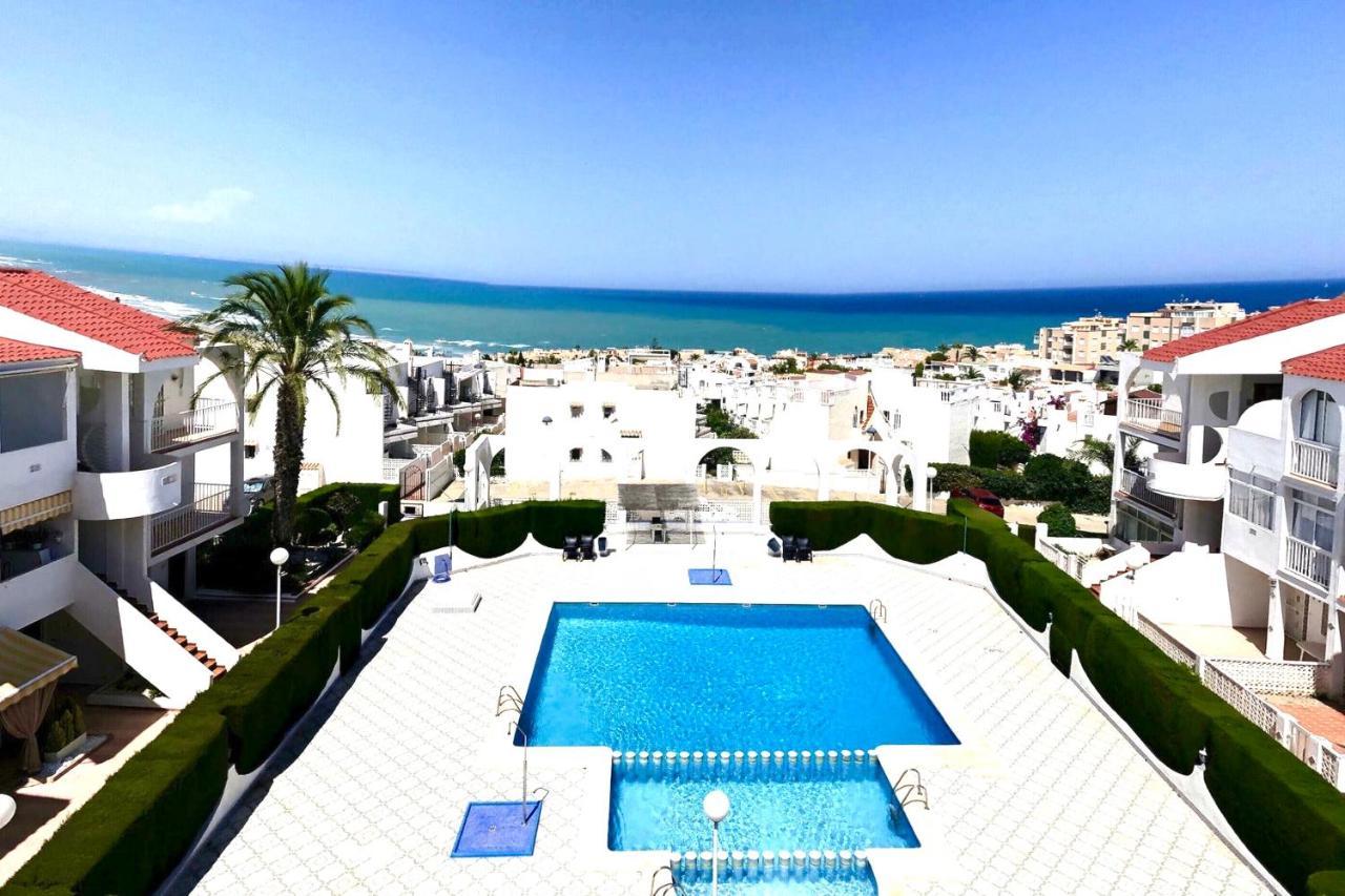 Apartment With Pool, Sea Views & Balcony Less Than 10Min Walk To La Mata Beach! Torrevieja Kültér fotó