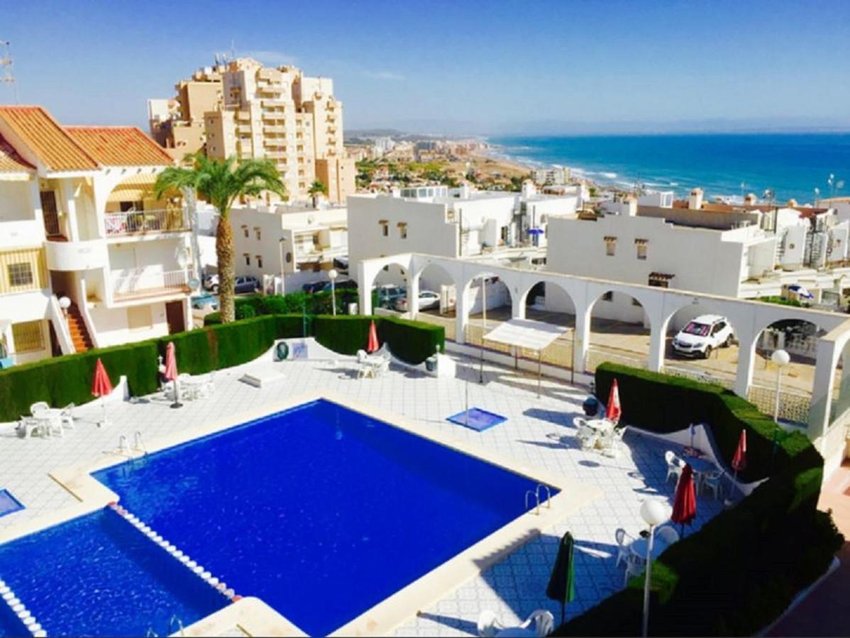 Apartment With Pool, Sea Views & Balcony Less Than 10Min Walk To La Mata Beach! Torrevieja Kültér fotó